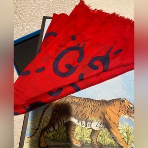 Gucci scarf